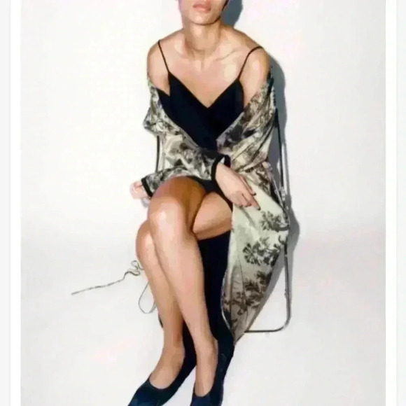 NWT Zara Printed Wrap Robe - Picture 3 of 15